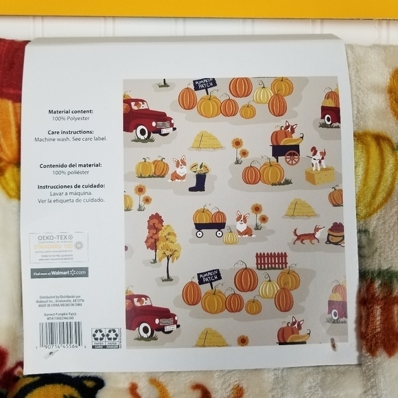 Fleece Throw Blanket NWT Plush Dogs Puppies Fall Pumpkin Patch Truck Sunflower - Picture 4 of 14